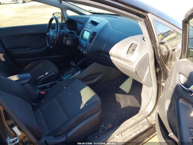 KIA FORTE S 2017 3KPFL4A70HE017615 Image 5