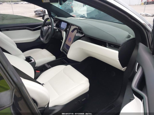 2020 TESLA MODEL X 5YJXCBE28LF297973 Photo 4