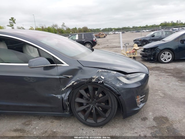 2020 TESLA MODEL X 5YJXCBE28LF297973 Photo 5