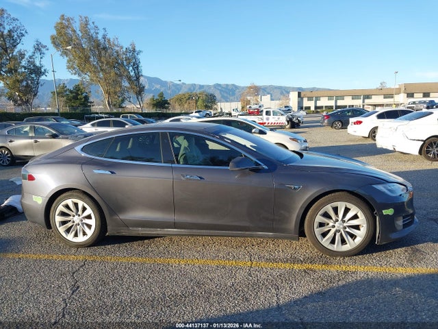 Продажа на аукционе авто 2017 Tesla Model S 100d/60d/75d/90d/p100d, vin: 5YJSA1E20HF197089, номер лота: 44137137