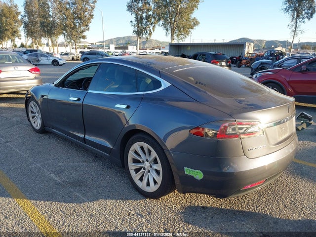 2017 TESLA MODEL S 5YJSA1E20HF197089 Photo 2