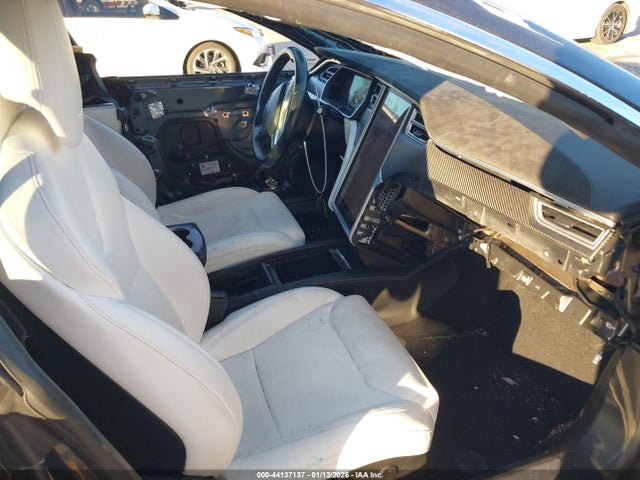 2017 TESLA MODEL S 5YJSA1E20HF197089 Photo 4