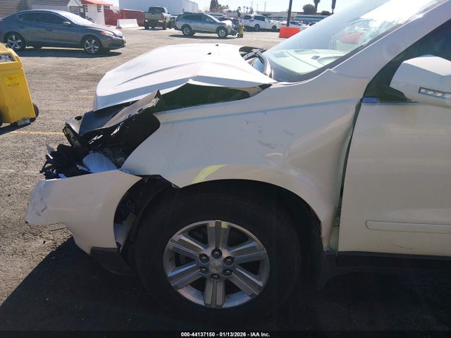 1GNKRHKD3EJ377492 Chevrolet Traverse 2lt