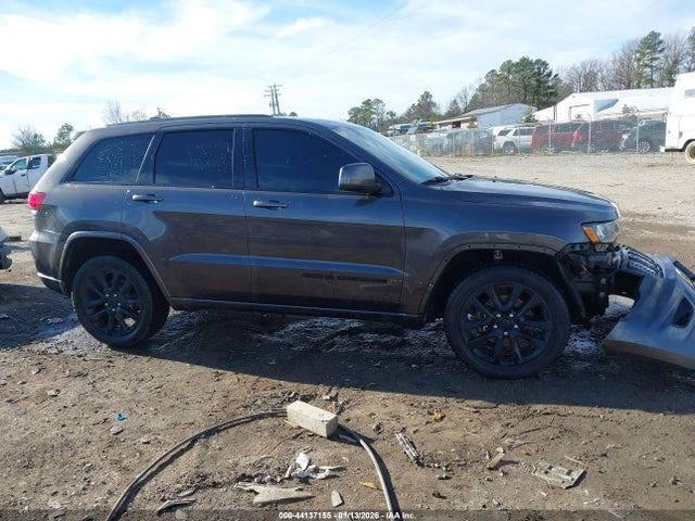 1C4RJFAG0JC249918 Jeep Grand Cherokee Altitude 4x4
