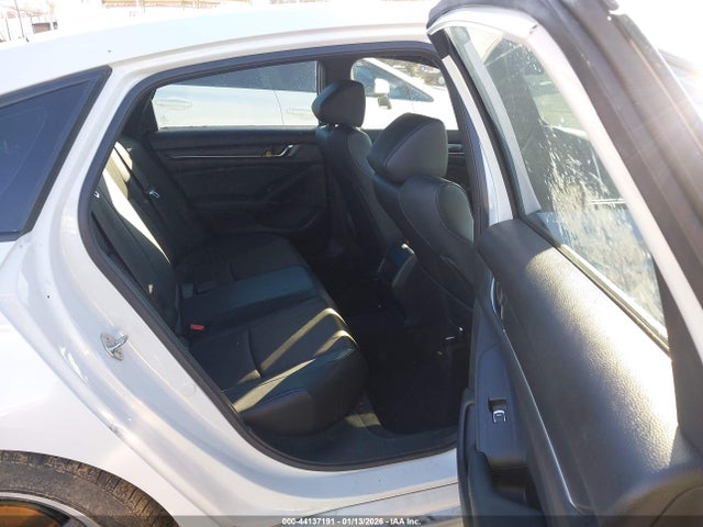 1HGCV1F35JA260526 Honda Accord Sport