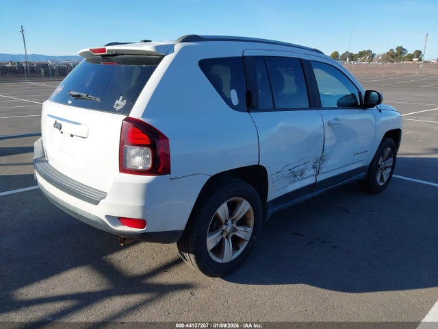 1C4NJCBA6GD641263 Jeep Compass Sport