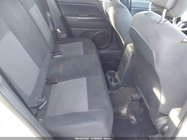 1C4NJCBA6GD641263 Jeep Compass Sport