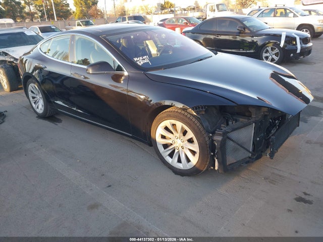 2018 TESLA MODEL S 5YJSA1E2XJF247860 Photo 0