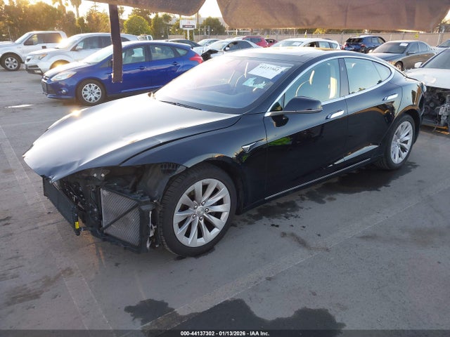 2018 TESLA MODEL S 5YJSA1E2XJF247860 Photo 1