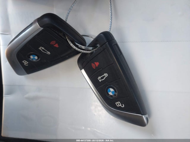 2021 BMW X1 WBXJG7C08M5T06721 Photo 10