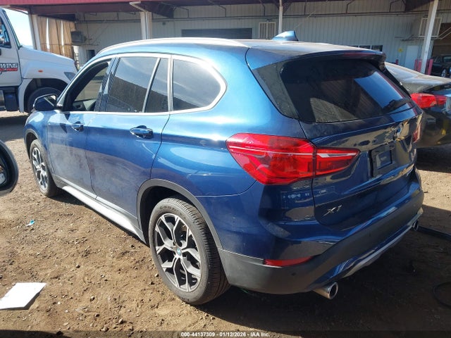 2021 BMW X1 WBXJG7C08M5T06721 Photo 2