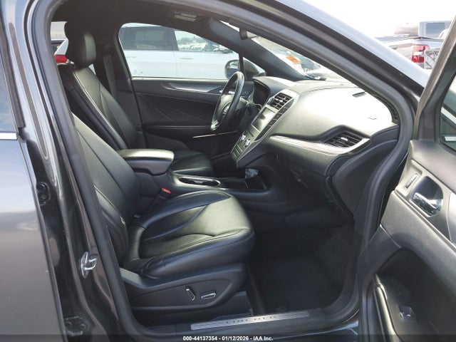5LMCJ1C99HUL71214 Lincoln Mkc Premiere