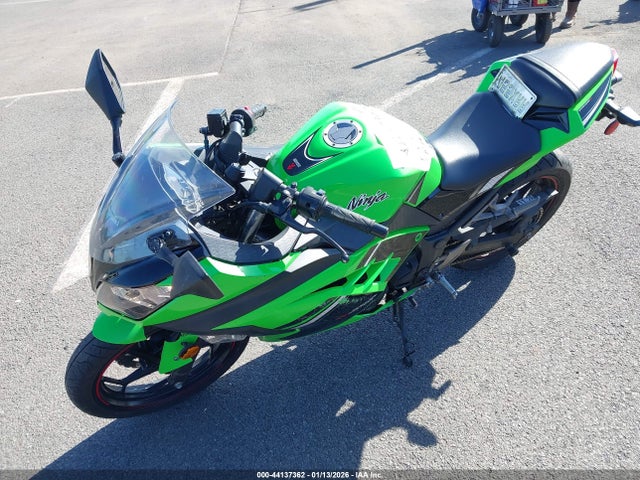 Kawasaki Ex300 B 2014 JKAEX8B17EA008257 Image 2