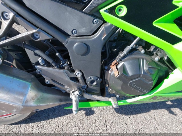 Kawasaki Ex300 B 2014 JKAEX8B17EA008257 Image 8