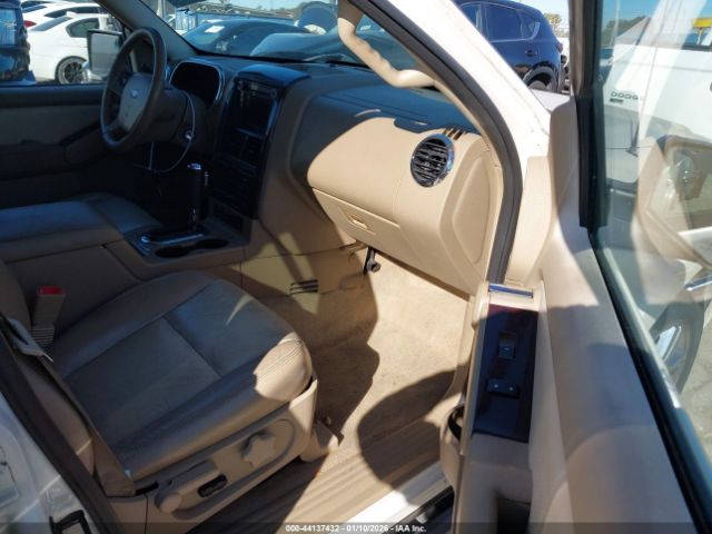 2008 FORD EXPLORER 1FMEU65E78UA30484 Photo 4