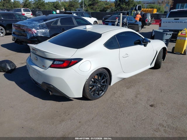 Toyota Gr86 Premium 2024 JF1ZNBE18R9760150 Image 4