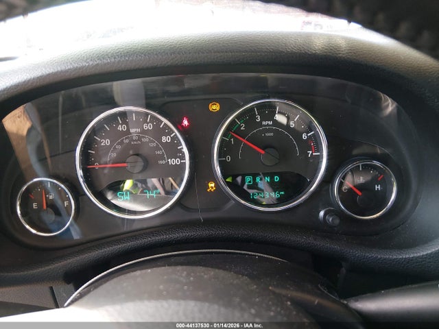 1C4HJWDG4FL533034 Jeep Wrangler Unlimited Sport