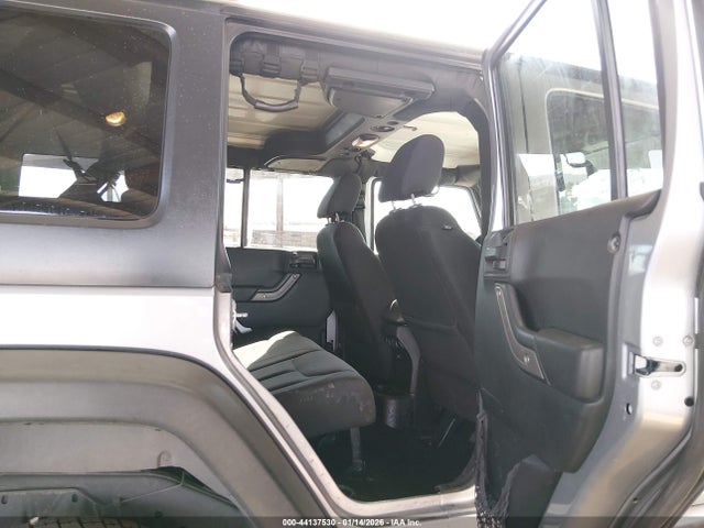 1C4HJWDG4FL533034 Jeep Wrangler Unlimited Sport