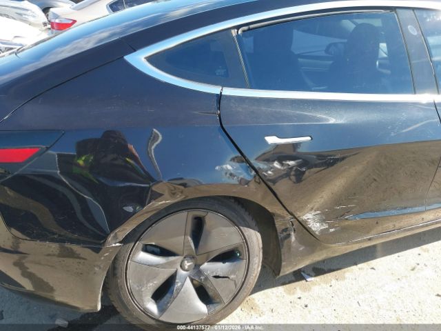 2018 TESLA MODEL 3 5YJ3E1EA3JF089118 Photo 5