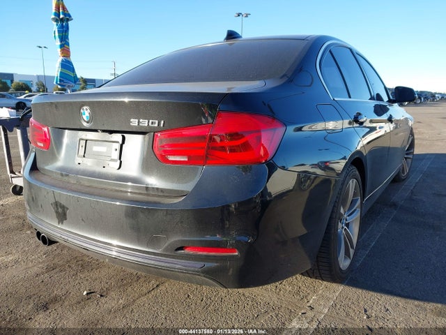 WBA8B9G58JNU99392 BMW 330I
