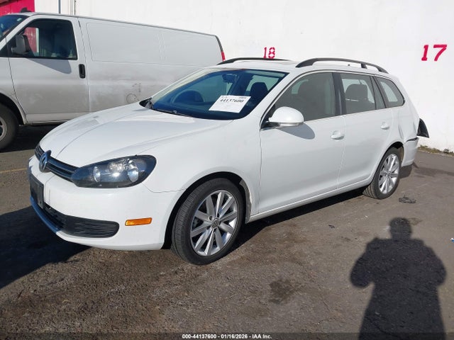 3VWPL7AJ0EM618846 Volkswagen Jetta Sportwagen 2.0l Tdi