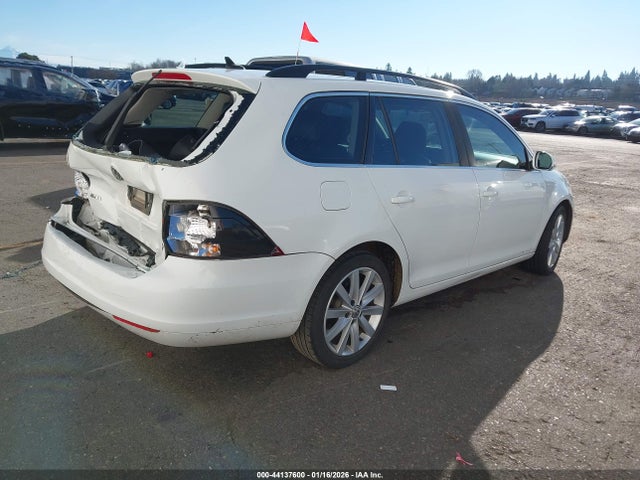 3VWPL7AJ0EM618846 Volkswagen Jetta Sportwagen 2.0l Tdi