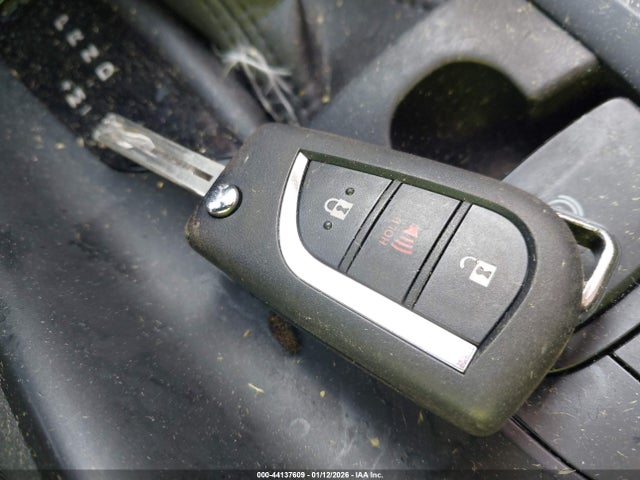 JTNKHMBX7L1068423 Toyota C-HR LE