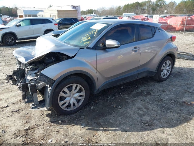 JTNKHMBX7L1068423 Toyota C-HR LE