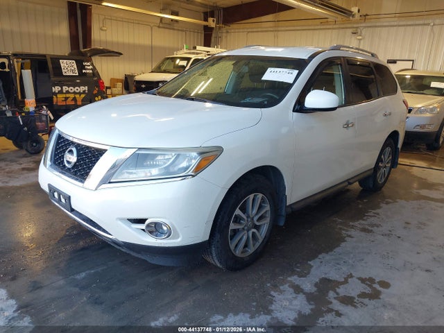 5N1AR2MM9GC670685 Nissan Pathfinder Sv