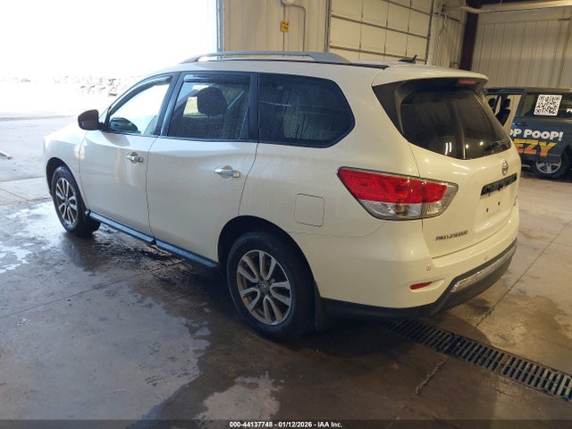 5N1AR2MM9GC670685 Nissan Pathfinder Sv