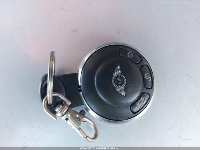 2010 MINI COOPER WMWMR3C51ATU98223 Photo 10