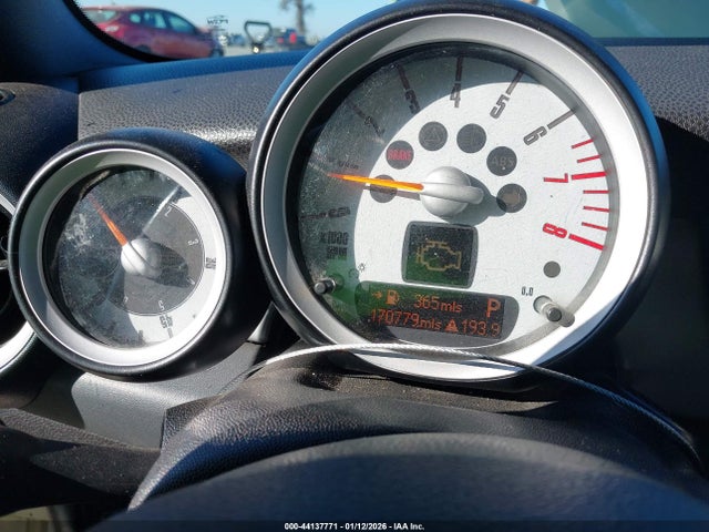 2010 MINI COOPER WMWMR3C51ATU98223 Photo 6