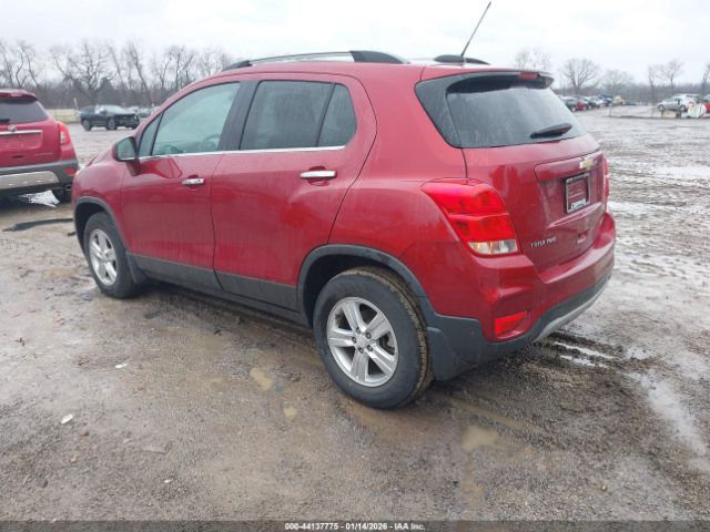 2019 CHEVROLET TRAX 3GNCJPSB7KL202445 Photo 2
