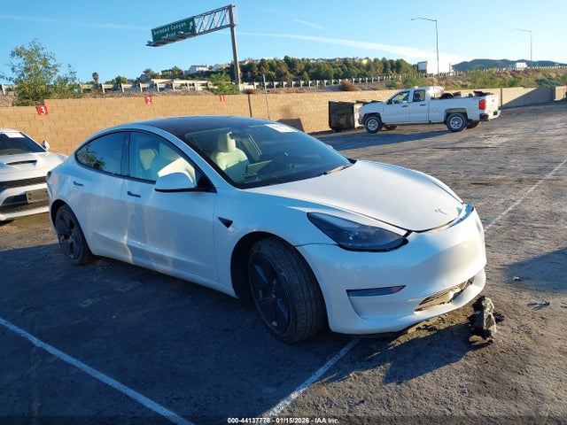 2022 TESLA MODEL 3 5YJ3E1EB6NF267375 Photo 0
