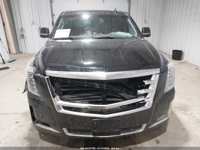 44137789 :رقم المزاد ، 1GYS4HKJ0GR219641 vin ، 2016 Cadillac Escalade Esv Luxury Collection مزاد بيع