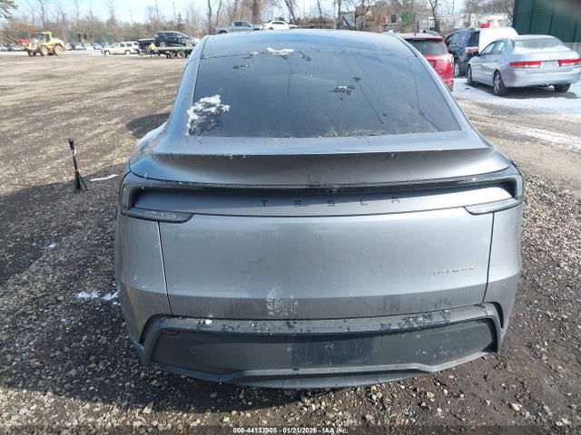 7SAYGDEE0TA479326 Tesla Model Y Long Range Launch Series/premium All-wheel Drive