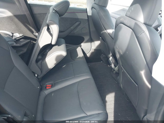 7SAYGDEE0TA479326 Tesla Model Y Long Range Launch Series/premium All-wheel Drive