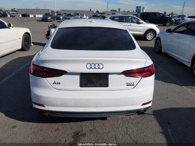 WAUDNCF58JA073603 Audi A5 2.0t Premium