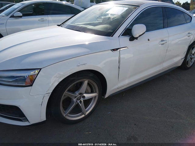 WAUDNCF58JA073603 Audi A5 2.0t Premium