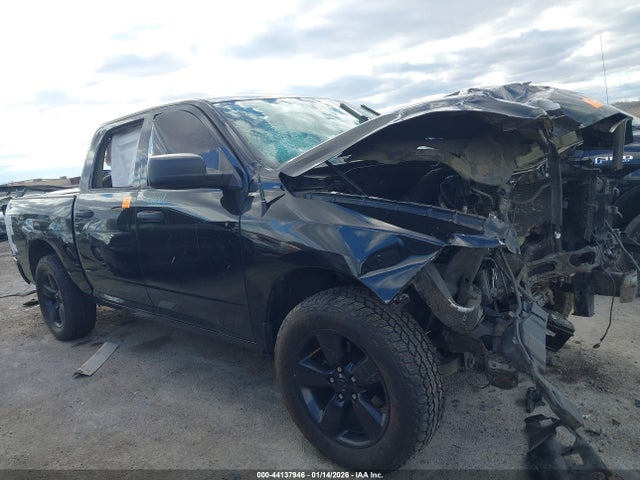 44137946 :رقم المزاد ، 1C6RR6KT2FS570433 vin ، 2015 Ram 1500 Express مزاد بيع