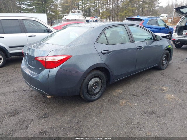 2018 TOYOTA COROLLA 5YFBURHE3JP844610 Photo 3