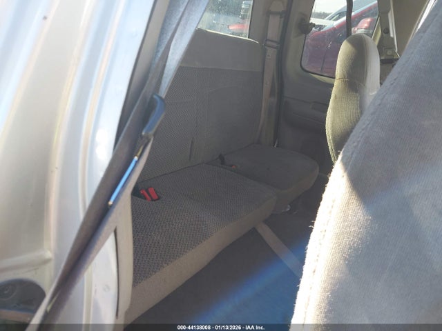 44138008 :رقم المزاد ، 1FTZX172XXKC15139 vin ، 1999 Ford F-150 Work Series/xl/xlt مزاد بيع