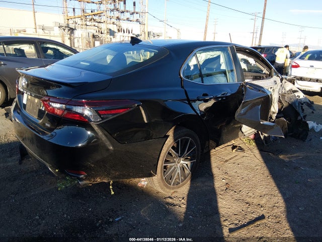 4T1G11AK8PU801064 Toyota CAMRY SE