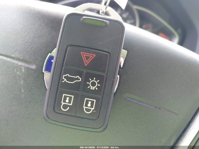 2017 VOLVO S60 YV140MTL4H2433247 Photo 10