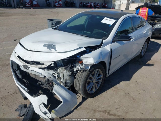 1G1ZD5ST0JF233044 Chevrolet MALIBU LT