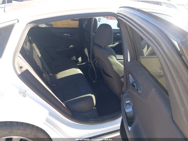1G1ZD5ST0JF233044 Chevrolet MALIBU LT