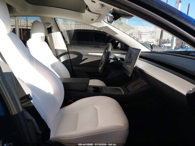 Tesla Model 3 Performance Dual Motor All-wheel Drive 2022 5YJ3E1EC6NF279051 Image 5