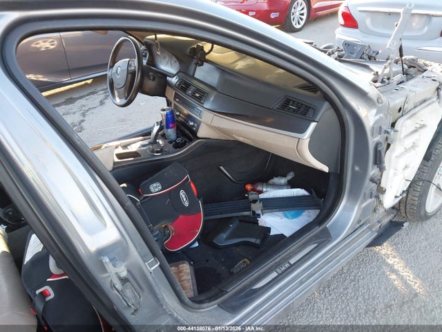 2011 BMW 528I WBAFR1C51BC744587 Photo 4