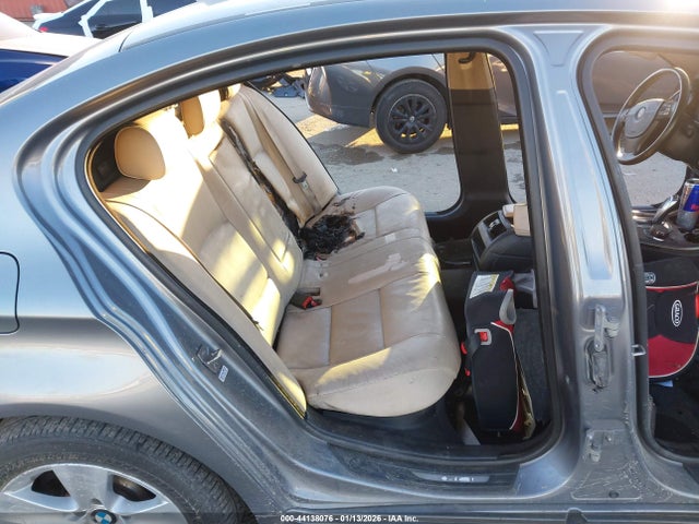 2011 BMW 528I WBAFR1C51BC744587 Photo 7