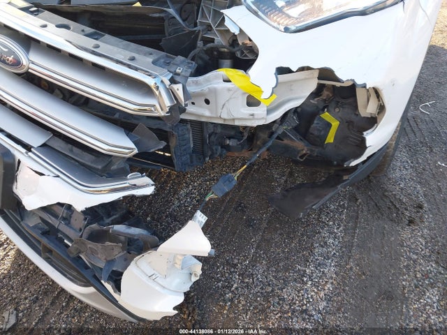 1FMCU0GD8HUB27332 Ford ESCAPE SE
